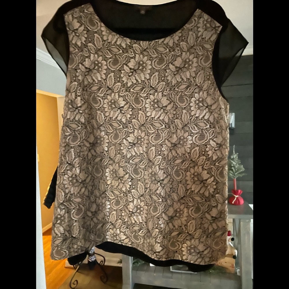 The Limited size XL top black and silver - like new !